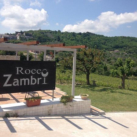 Hotel Bed & Wine Rocco Zambri à Bovino Extérieur photo