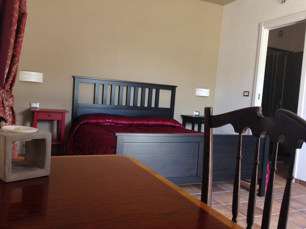 Hotel Bed & Wine Rocco Zambri à Bovino Extérieur photo